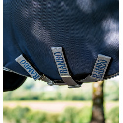 Couverture Horseware Rambo 1680D Turnout 0g Marine / orage / gris argent Bleu marine Couverture Horseware Rambo 1680D Turnout 0g Marine / orage / gris argent Bleu marine