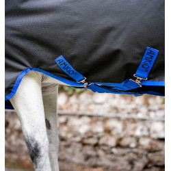Couverture Horseware Amigo Ripstop 900D Turnout 100g Noir / bleu classique Couverture Horseware Amigo Ripstop 900D Turnout 100g Noir / bleu classique
