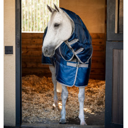 Couverture d'écurie Horseware Amigo Ripstop Insulator Plus 200g Marine / gris titanium Bleu marine Couverture d'écurie Horseware Amigo Ripstop Insulator Plus 200g Marine / gris titanium Bleu marine