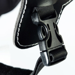 Casque Finn-Tack Elite fibres de carbone Noir