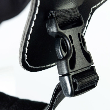 Casque Finn-Tack Elite fibres de carbone Casque Finn-Tack Elite fibres de carbone