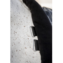 Couverture d'écurie Horseware Rhino 350g VL Noir / carreaux blanc gris Couverture d'écurie Horseware Rhino 350g VL Noir / carreaux blanc gris