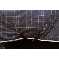 Couverture d'écurie Horseware Rhino Poney 100g Noir / carreaux blanc gris Couverture d'écurie Horseware Rhino Poney 100g Noir / carreaux blanc gris