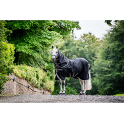 Couverture d'Extérieur Amigo® Bravo 12 Plus (Légère 100g) Noir / gris titane / argent Couverture d'Extérieur Amigo® Bravo 12 Plus (Légère 100g) Noir / gris titane / argent