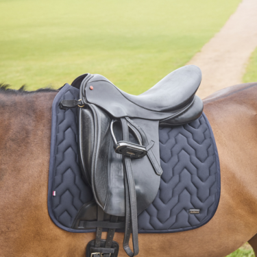 Tapis de selle Kingsland KLNelly dressage rafraîchissant Tapis de selle Kingsland KLNelly dressage rafraîchissant