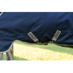 Couverture Horseware Amigo 1200D Plus Poney Turnout 50g Marine / gris titane / argent Bleu marine Couverture Horseware Amigo 1200D Plus Poney Turnout 50g Marine / gris titane / argent Bleu marine