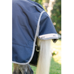 Couverture Horseware Amigo 1200D Poney Turnout 0g Marine / gris titane / argent Bleu marine Couverture Horseware Amigo 1200D Poney Turnout 0g Marine / gris titane / argent Bleu marine