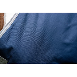 Couverture Horseware Amigo 1200D XL Turnout 50g Marine / gris titane / argent Bleu marine Couverture Horseware Amigo 1200D XL Turnout 50g Marine / gris titane / argent Bleu marine