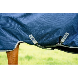 Couverture Horseware Amigo Ripstop 900D Turnout 100g Marine / gris titanium Bleu marine Couverture Horseware Amigo Ripstop 900D Turnout 100g Marine / gris titanium Bleu marine