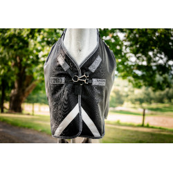 Couverture Horseware Rambo 1680D Turnout 100g Noir / orage / gris argent Couverture Horseware Rambo 1680D Turnout 100g Noir / orage / gris argent