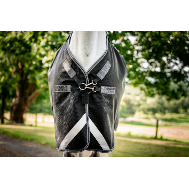 Couverture Horseware Rambo 1680D Turnout 100g Noir / orage / gris argent Couverture Horseware Rambo 1680D Turnout 100g Noir / orage / gris argent
