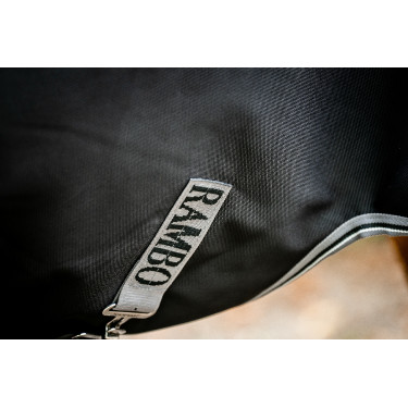 Couverture Horseware Rambo 1680D Turnout 100g Noir / orage / gris argent Couverture Horseware Rambo 1680D Turnout 100g Noir / orage / gris argent