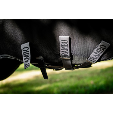 Couverture Horseware Rambo 1680D Turnout 450g VL Noir / orage / gris argent Couverture Horseware Rambo 1680D Turnout 450g VL Noir / orage / gris argent