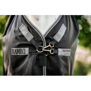 Couverture Horseware Rambo 1680D Turnout 450g VL Noir / orage / gris argent Couverture Horseware Rambo 1680D Turnout 450g VL Noir / orage / gris argent