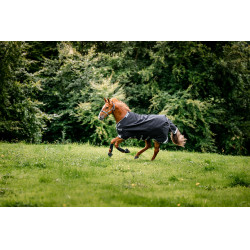Couverture Horseware Rambo 1680D Turnout 450g VL Noir / orage / gris argent Couverture Horseware Rambo 1680D Turnout 450g VL Noir / orage / gris argent
