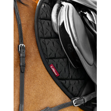 Tapis de selle LeMieux Square de Eurojump Self-Cool 3D Tapis de selle LeMieux Square de Eurojump Self-Cool 3D