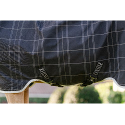 Couverture Horseware Rhino Wug Poney Turnout 100g Noir / carreaux blanc gris Couverture Horseware Rhino Wug Poney Turnout 100g Noir / carreaux blanc gris