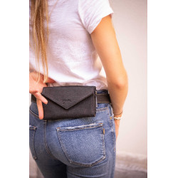 Pochette Pénélope Phone Pocket cuir perforé noir Pochette Pénélope Phone Pocket cuir perforé noir