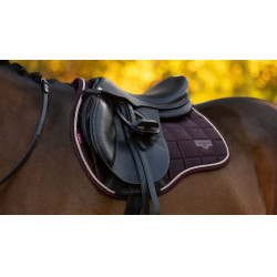 Tapis de selle mixte LeMieux Loire Classic GP Square Damson Violet Tapis de selle mixte LeMieux Loire Classic GP Square Damson Violet