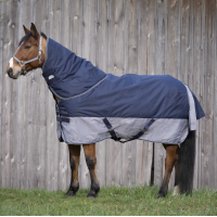 Couverture Equithème Tyrex 600D 300g Marine / gris Bleu Couverture Equithème Tyrex 600D 300g Marine / gris Bleu