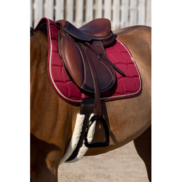 Tapis de selle Equithème Shiny Bordeaux Tapis de selle Equithème Shiny Bordeaux