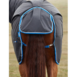 Couverture Weatherbeeta ComFiTec Tyro Turnout 220g Combo cou Noir / cobalt Couverture Weatherbeeta ComFiTec Tyro Turnout 220g Combo cou Noir / cobalt