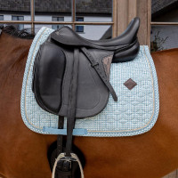 Tapis de selle Kentucky Velvet Dressage Printing Bleu clair Tapis de selle Kentucky Velvet Dressage Printing Bleu clair