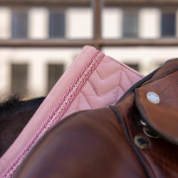 Tapis de selle Kentucky Velvet Mini Peals Jumping Vieux rose Tapis de selle Kentucky Velvet Mini Peals Jumping Vieux rose