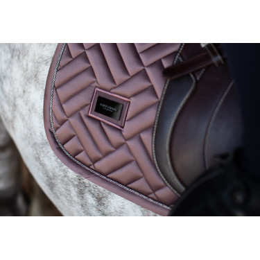 Tapis de selle Equestrian Stockholm jumping Amaranthe Tapis de selle Equestrian Stockholm jumping Amaranthe