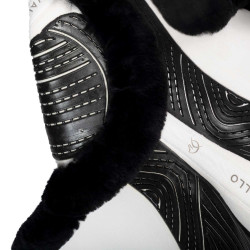 Tapis de saut Numnah avec grip en gel des deux côtés et bordure en mouton complet Acavallo Blanc / noir