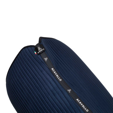Tapis de dressage Acavallo Sublime en daim à bandes Marine Bleu marine Tapis de dressage Acavallo Sublime en daim à bandes Marine Bleu marine