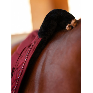 Tapis de dressage Equestrian Stockholm faux mouton Crystal Bordeaux Tapis de dressage Equestrian Stockholm faux mouton Crystal Bordeaux