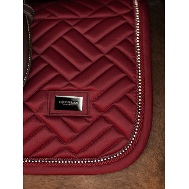 Tapis de selle Equestrian Stockholm Jumping faux mouton Crystal Bordeaux