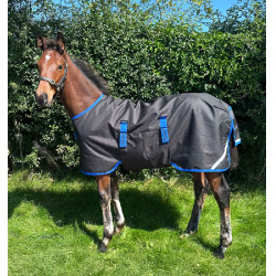 Couverture Horseware Amigo Ripstop 900D Poulain Turnout 50g Noir / bleu classique