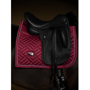 Tapis de dressage Equestrian Stockholm faux mouton Crystal Bordeaux Tapis de dressage Equestrian Stockholm faux mouton Crystal Bordeaux
