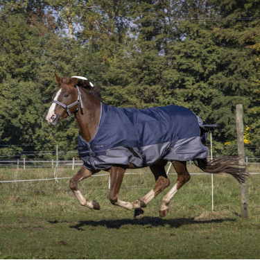 Couverture Equithème Tyrex 600D Doublée polaire Couverture Equithème Tyrex 600D Doublée polaire