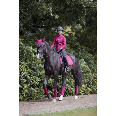 Tapis LeMieux Suede Dressage Square Mûre Bordeaux Tapis LeMieux Suede Dressage Square Mûre Bordeaux