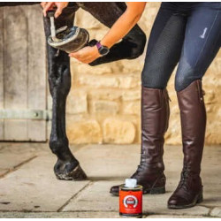 Óleo para cascos Carr & Day & Martin Daily Hoof Barrier Cornucrescine