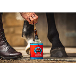 Huile pour sabots Carr & Day & Martin Hoof Dressing Cornucrescine Huile pour sabots Carr & Day & Martin Hoof Dressing Cornucrescine