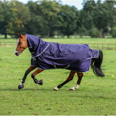 Couverture Bucas Atlantic Exclusive 150g et couvre cou Marine / bleu Couverture Bucas Atlantic Exclusive 150g et couvre cou Marine / bleu