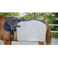 Couvre-reins carré Equithème Flycool Marine / blanc Bleu Couvre-reins carré Equithème Flycool Marine / blanc Bleu