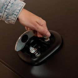 Bac à aliments en aluminium Grooming Deluxe by Kentucky sur roues Noir