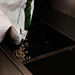 Bac à aliments en aluminium Grooming Deluxe by Kentucky sur roues Noir