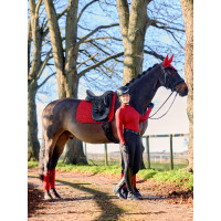 Tapis LeMieux Reflective Suede Dressage Square Chilli Rouge Tapis LeMieux Reflective Suede Dressage Square Chilli Rouge
