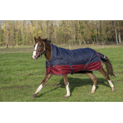Couverture Equithème Tyrex 1200 D High Neck Marine / bordeaux Bleu Couverture Equithème Tyrex 1200 D High Neck Marine / bordeaux Bleu