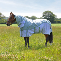Couverture anti-mouches imperméable Shires Highlander Plus Couverture anti-mouches imperméable Shires Highlander Plus