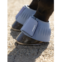 Cloches LeMieux en caoutchouc Powder blue Bleu Cloches LeMieux en caoutchouc Powder blue Bleu