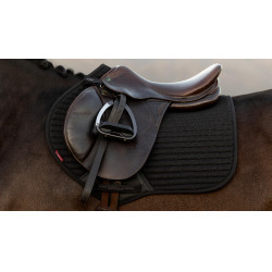 Tapis de selle LeMieux Square Close Contact tissu mesh Air-Tek Noir