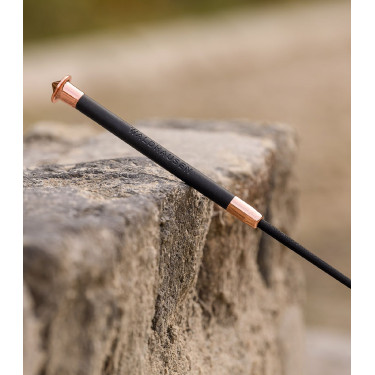 Cravache de dressage Noblesse Waldhausen Noir / or rosé Cravache de dressage Noblesse Waldhausen Noir / or rosé