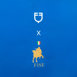 Tenture de box long Equestro x FISE avec logo brodé Bleu de savoie Tenture de box long Equestro x FISE avec logo brodé Bleu de savoie